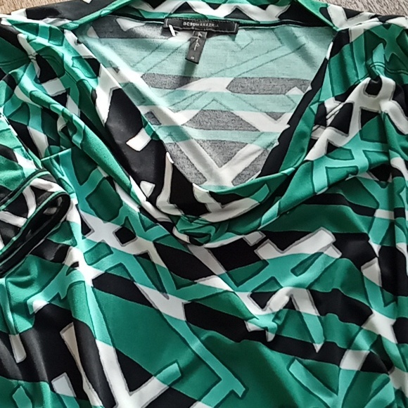 BCBG Maxazria Dress Emerald Color Shirred Ruching Side Asymmetrical Scoop Neck M - Picture 4 of 10